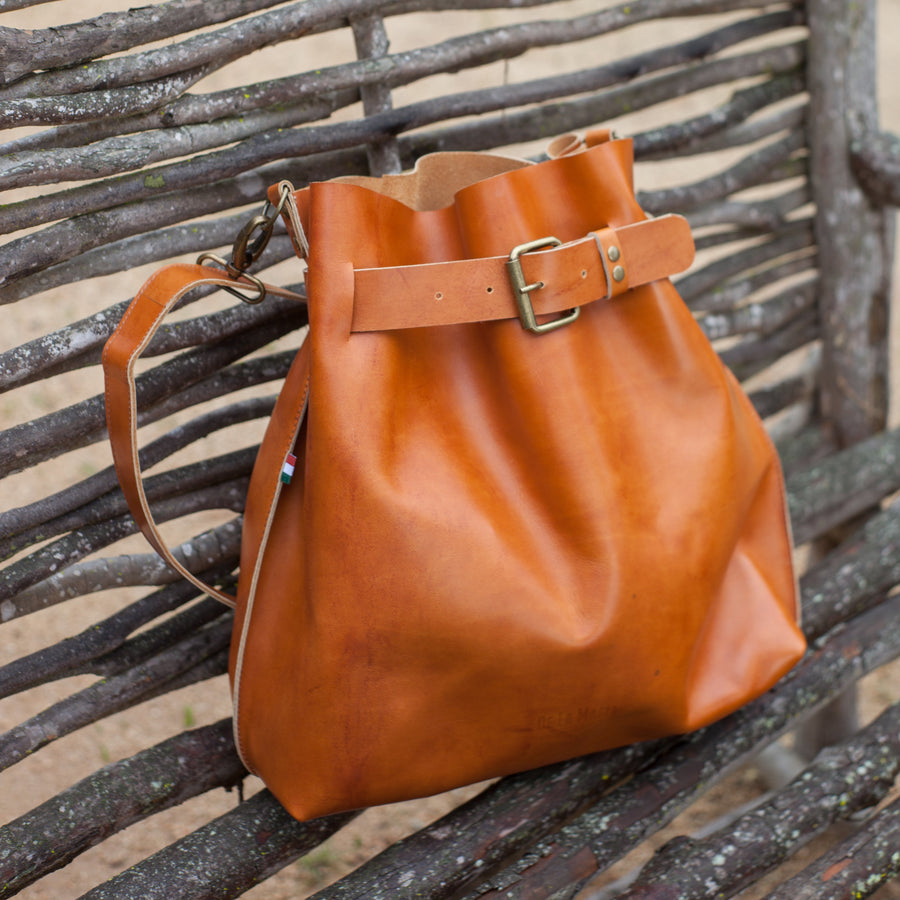Cartera Carmella